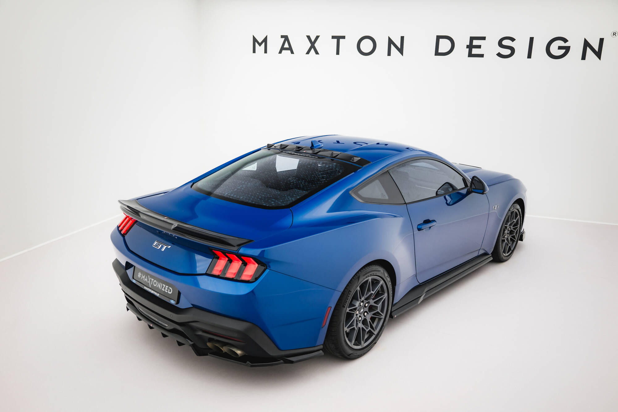 Verlenging Van De Achterruit Ford Mustang GT MK7 Maxton Glanzend zwart