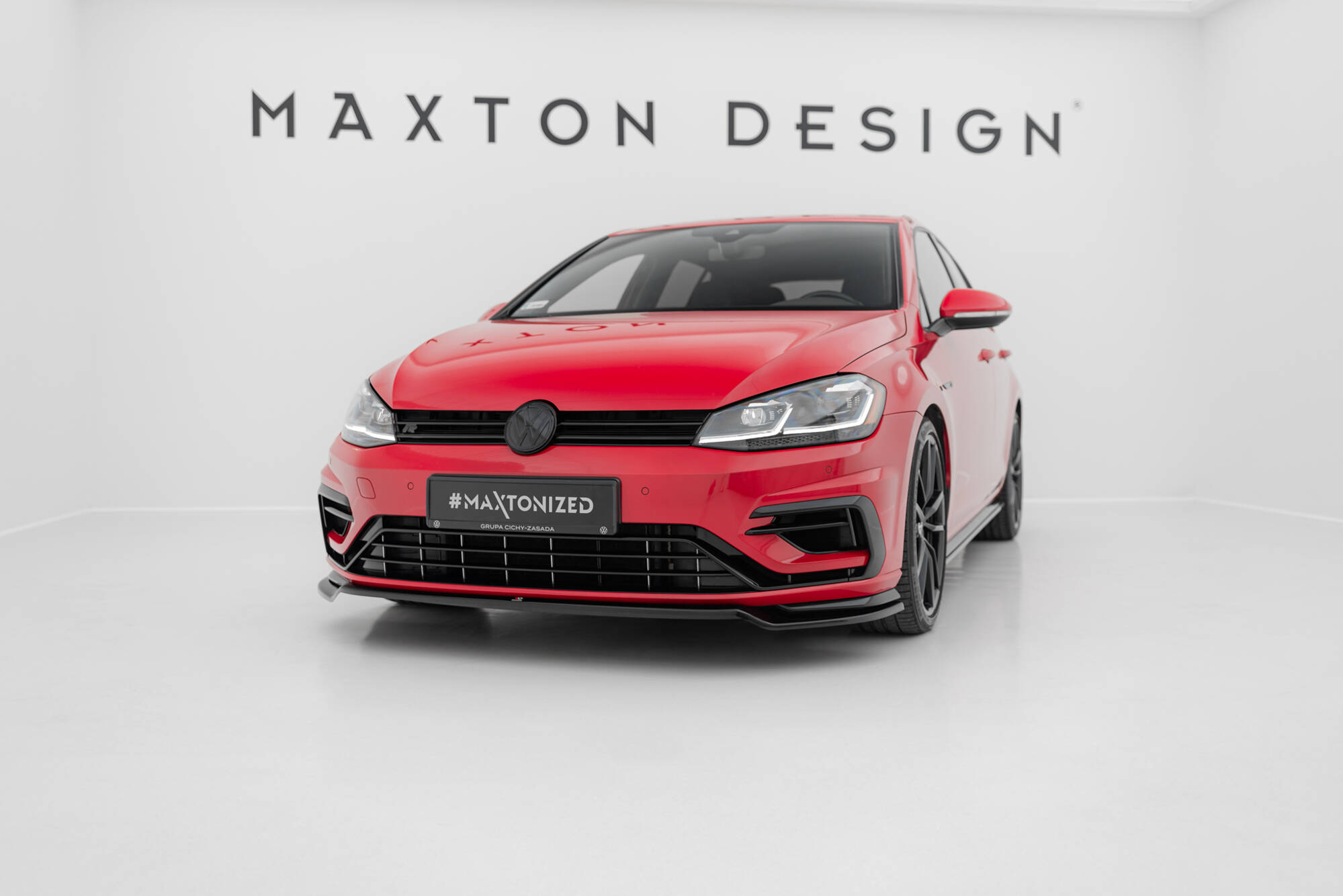 Bodykit V.2 Volkswagen Golf R Hatchback MK7 Facelift Maxton Glanzend zwart