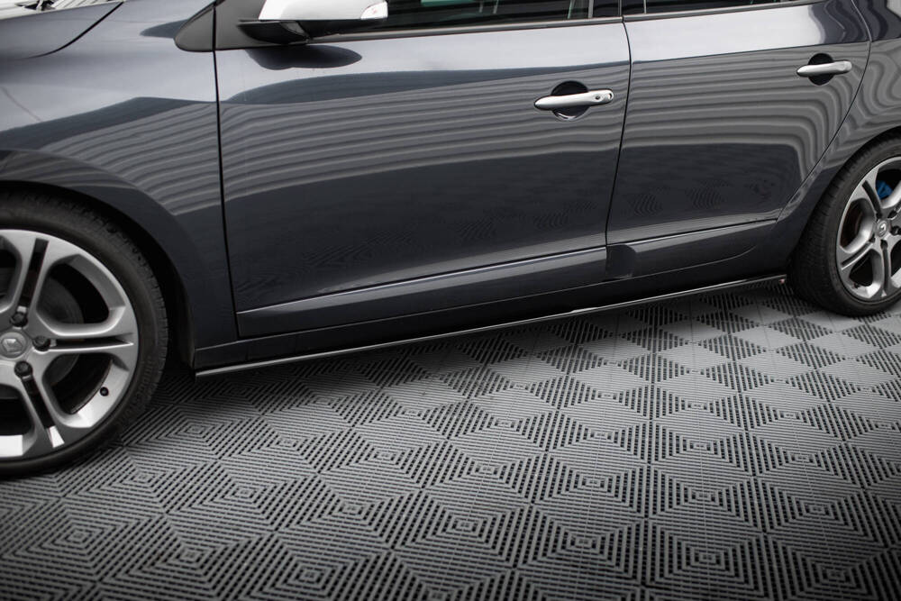 Zijskirts Renault Megane 3 GT FL Maxton Design