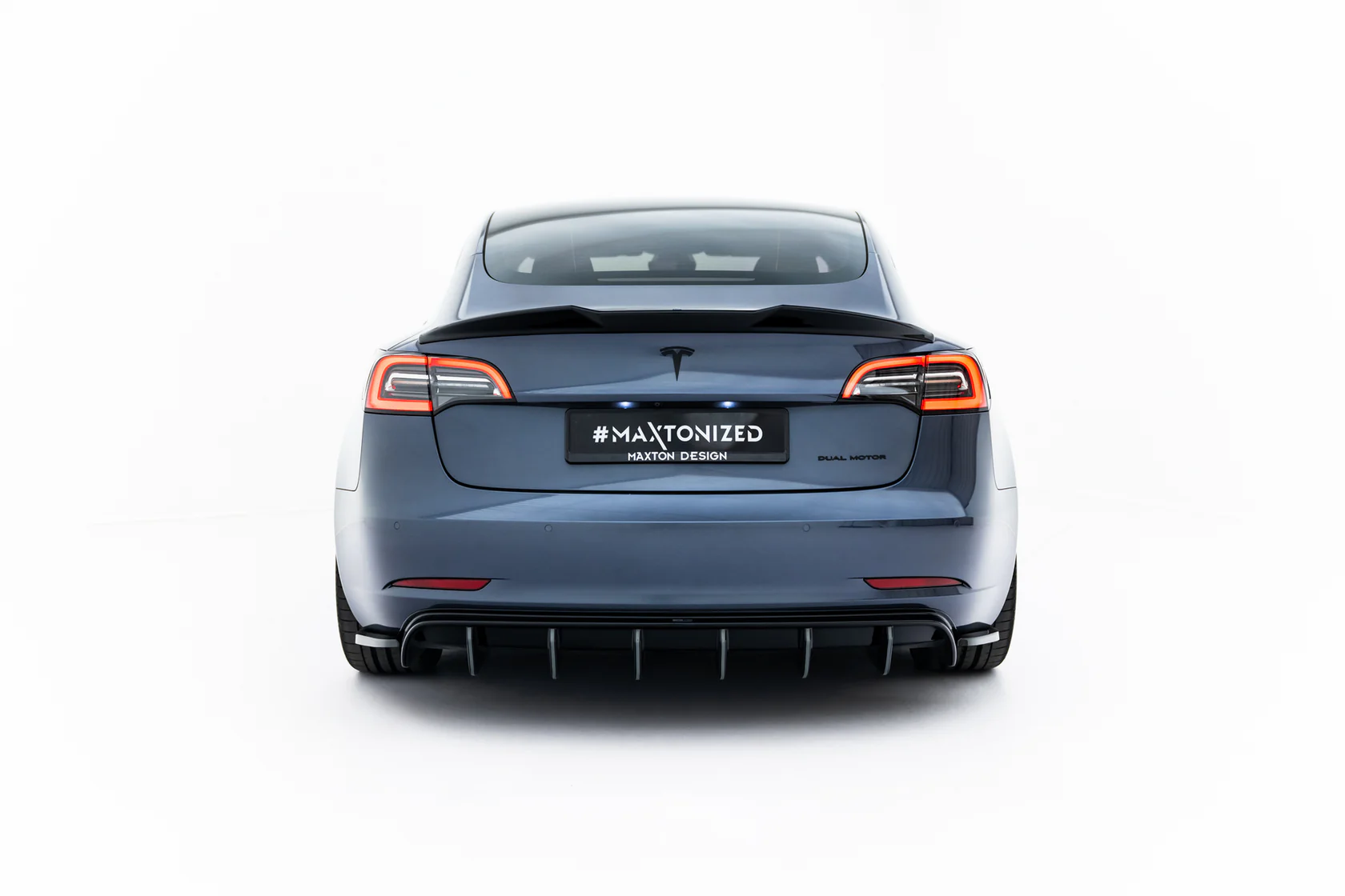 Bodykit Tesla Model 3 Maxton Glanzend zwart