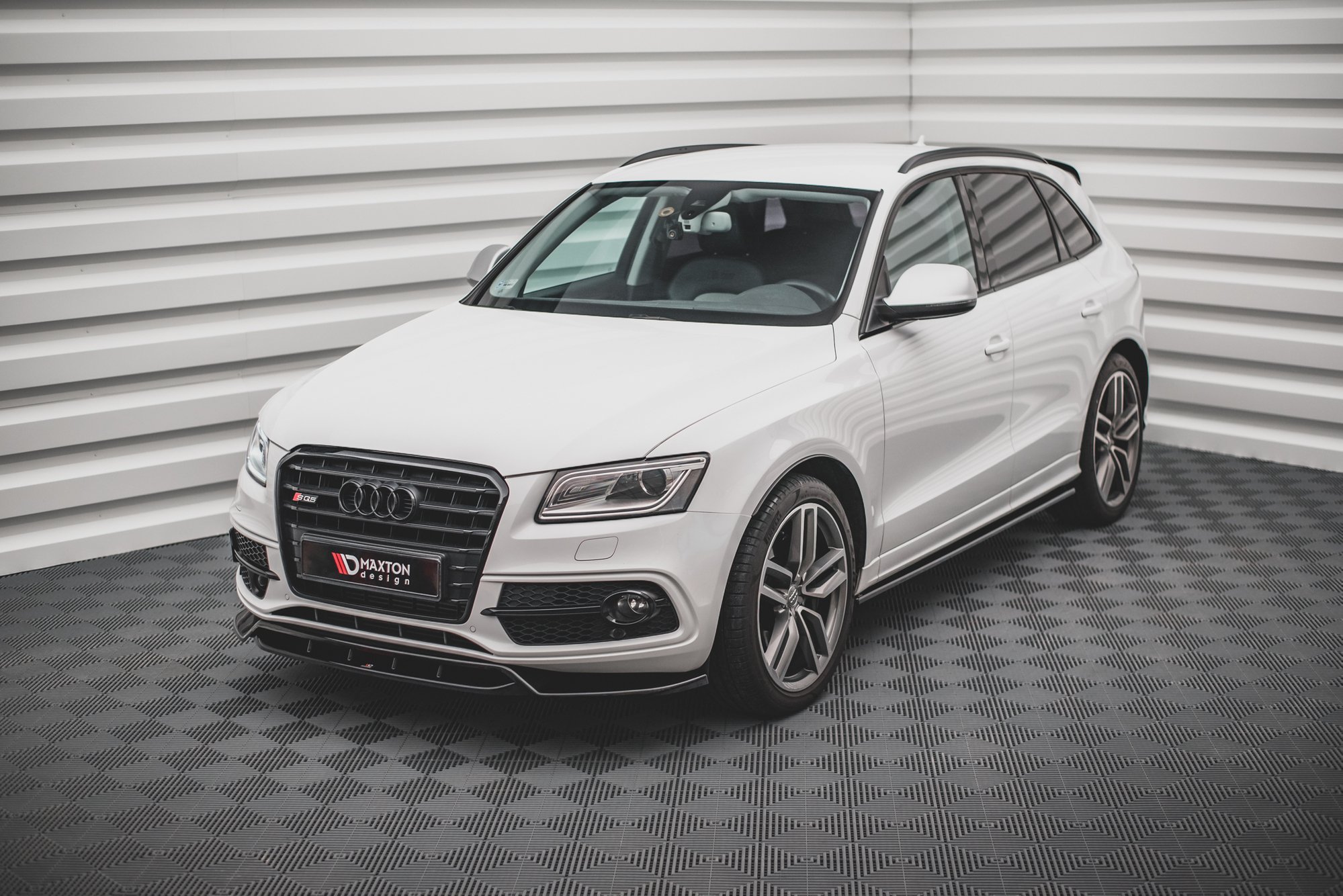 Bodykit Audi SQ5 MK1 Maxton Glanzend zwart