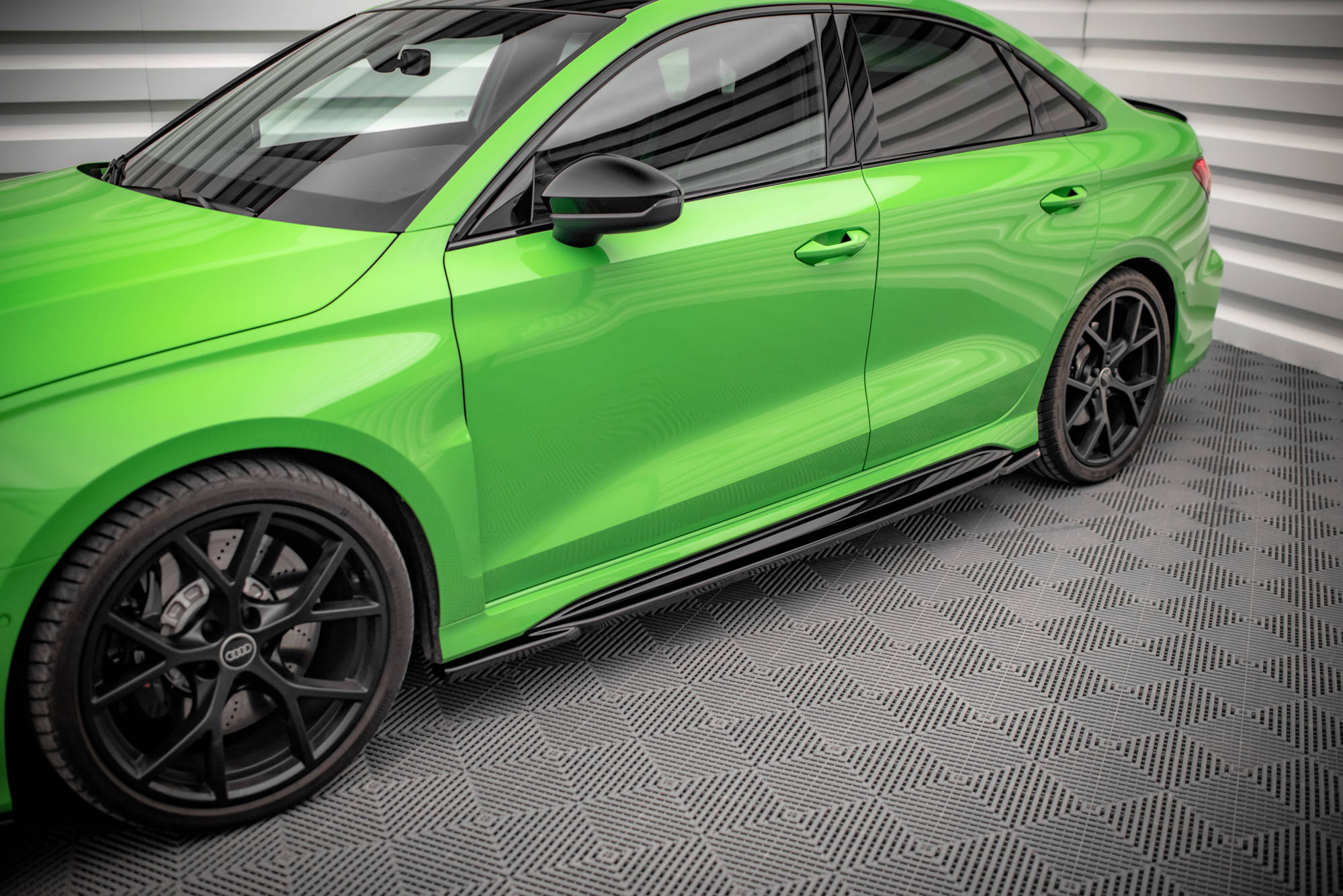 Bodykit Audi RS3 Sedan 8Y Maxton Glanzend zwart