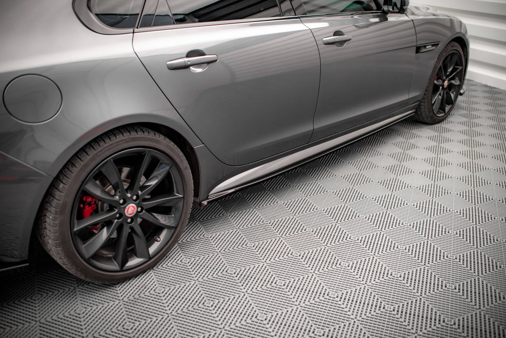 Bodykit Jaguar XF R-Sport Mk2 (2015–2020)