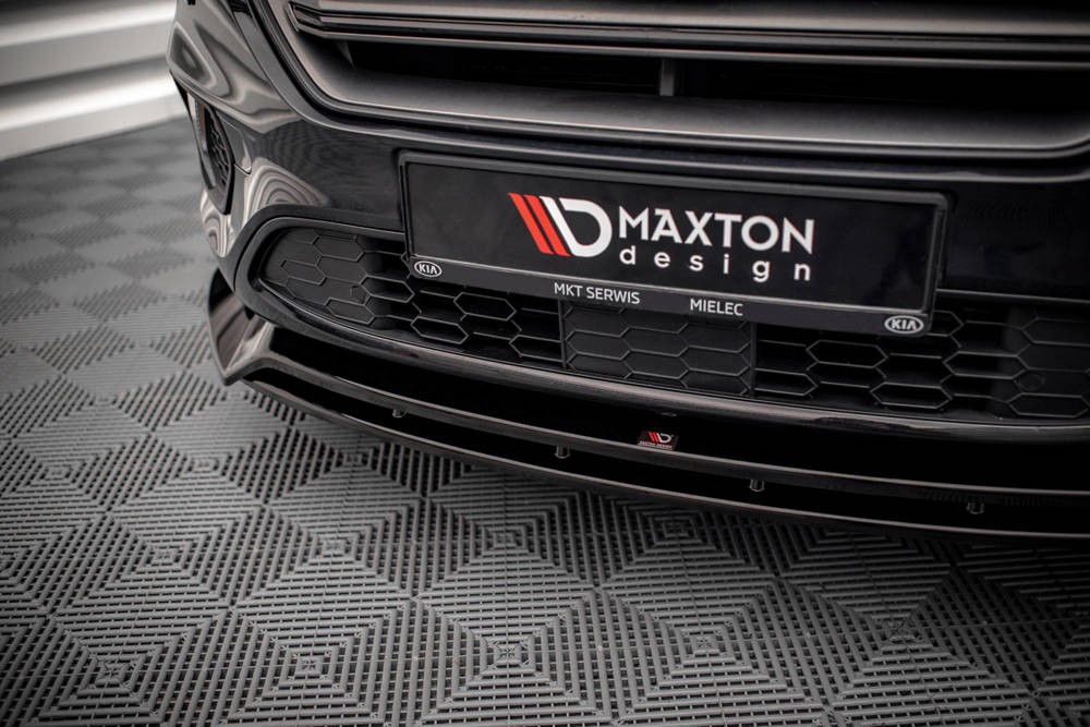 Voorspoiler V.1 Ford Escape ST-Line MK3 Maxton Glans Zwart
