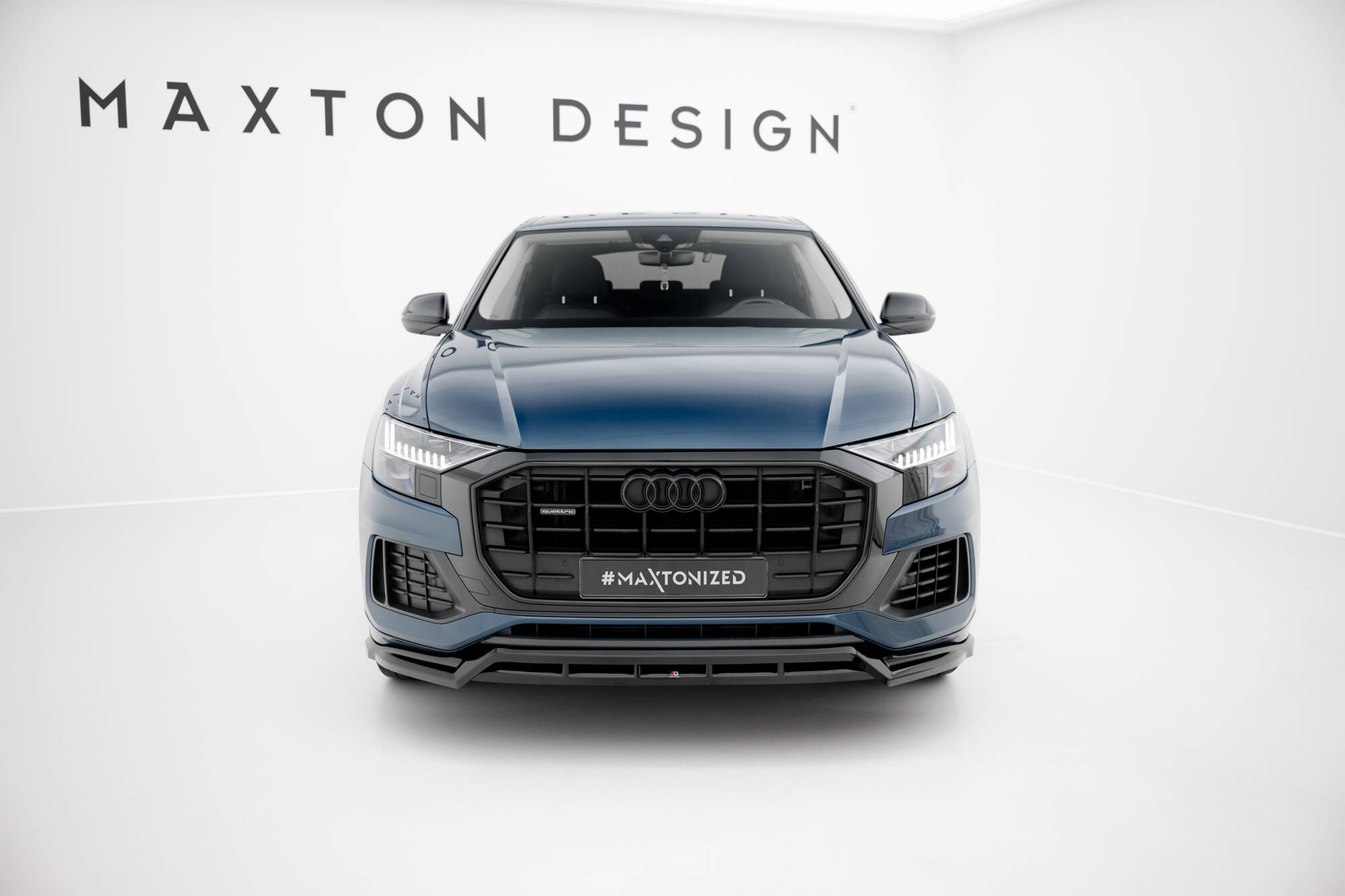 Voorspoiler Audi Q8 MK1 Maxton Glanzend zwart