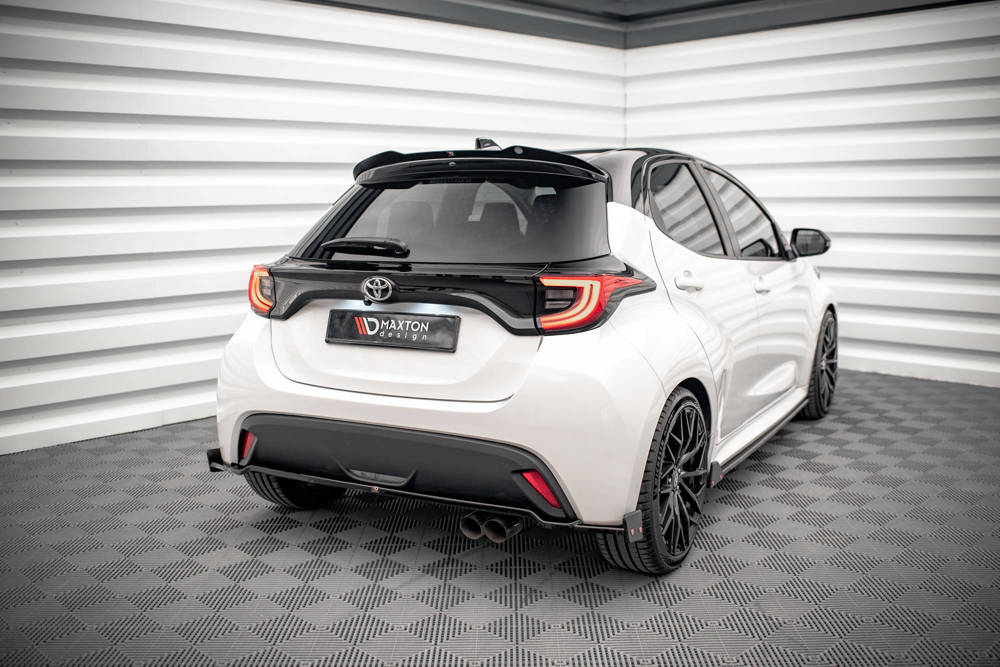 Spoiler V.2 Toyota Yaris MK4 Maxton Glans Zwart