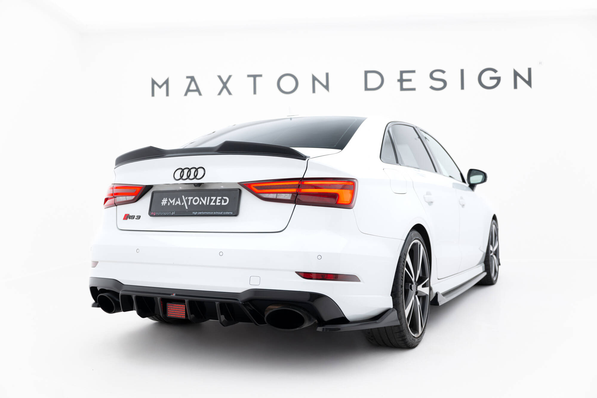 Led Stop Light Audi RS3 Sedan 8V Facelift Maxton Glanzend zwart