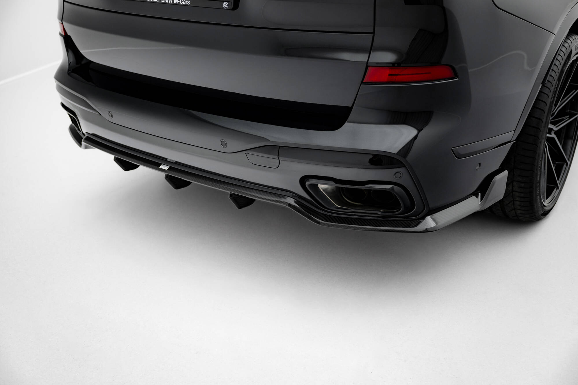 Carbon Fiber Bodykit BMW X7 M-Pack G07 Facelift Maxton Glanzend zwart