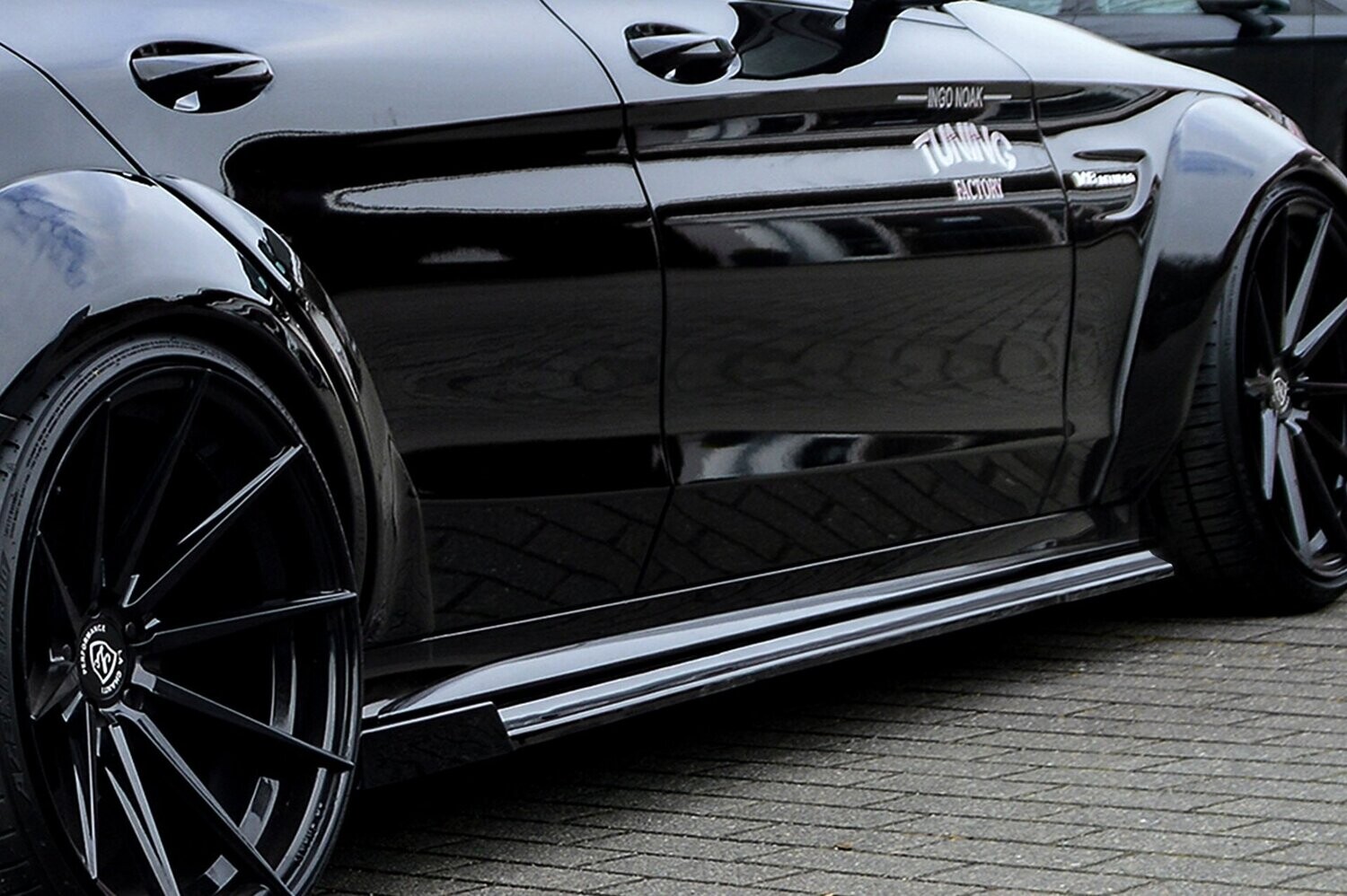 Zijskirts met vleugel voorzijde Mercedes C-Klasse C63AMG+S