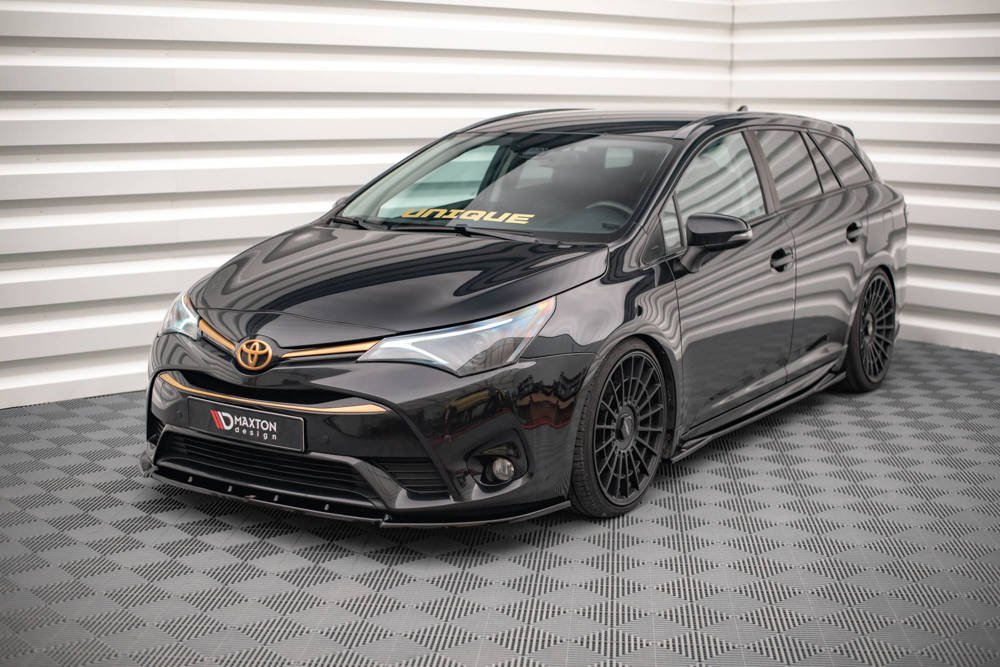 Voorspoiler V.1 toyota avensis MK3 Facelift glans zwart