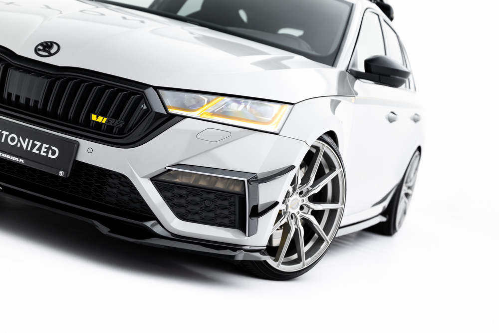 Voorspoiler V.4 Skoda Octavia RS MK4 Maxton