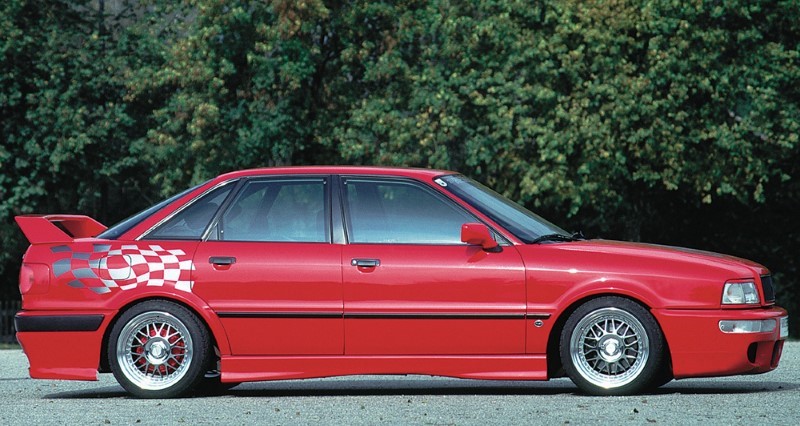 Zijskirts Audi 80 Sedan type b4 en avant Rieger