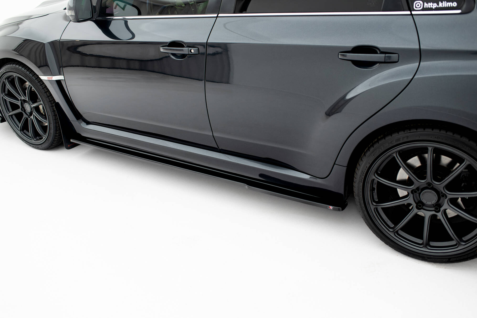 Zijskirts V.1 Subaru Impreza WRX STI MK3 Facelift Maxton Glanzend zwart