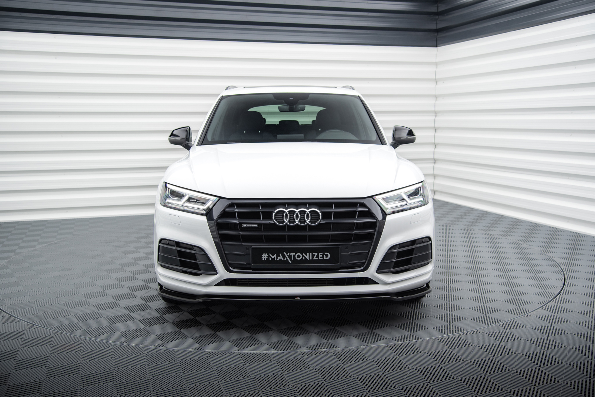 Voorspoiler Audi SQ5/Q5 S-Line MK11 Glanzend Zwart