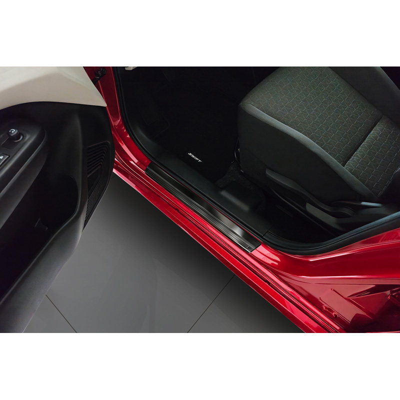 Avisa Zwart RVS Instaplijsten  Suzuki Swift VI 2024- - 'Lines' - 4-delig