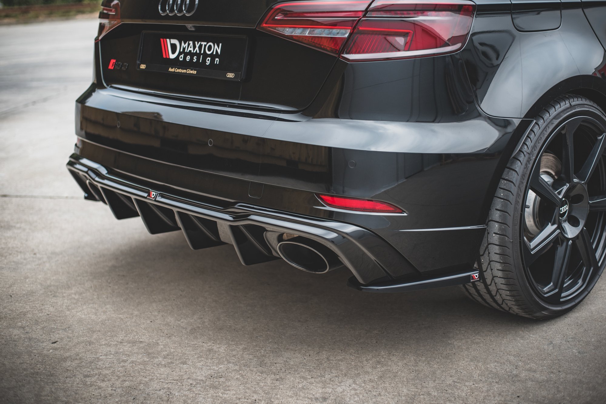 Achter Diffuser V.2 Audi RS3 8V Sportback Facelift Maxton Glanzend zwart