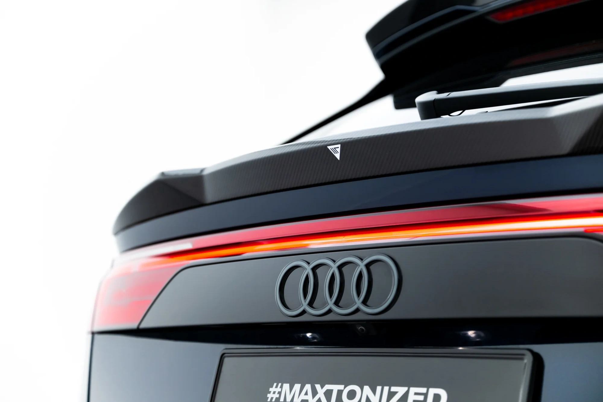 Spoiler Audi RSQ8 Maxton Carbon
