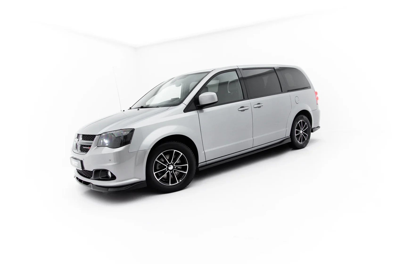 Zijskirt Dodge Grand Caravan Mk5 Facelift