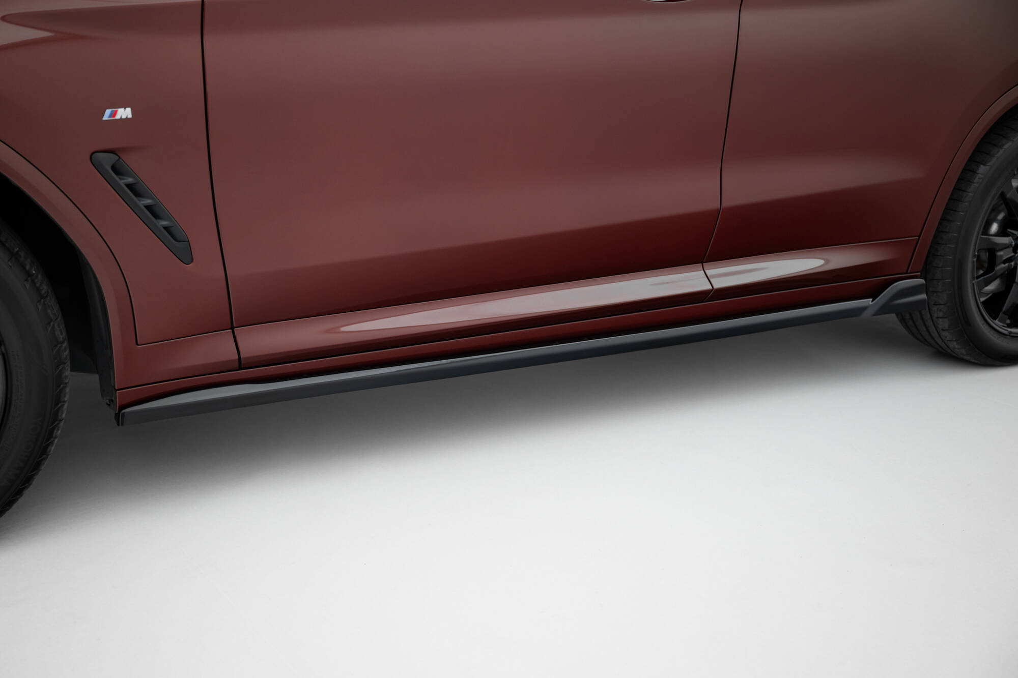 Zijskirts BMW iX3 M-Pack G08 Facelift Maxton Glanzend zwart